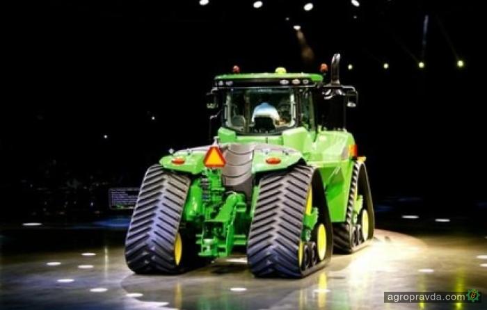 John Deere покажет «топовый» гусеничный трактор