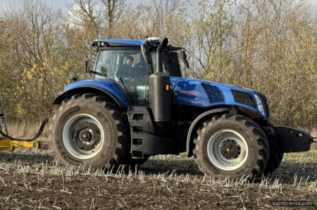 Як працює трактор New Holland T8.435 Genesis у парі із сівалкою Claydon Hybrid T