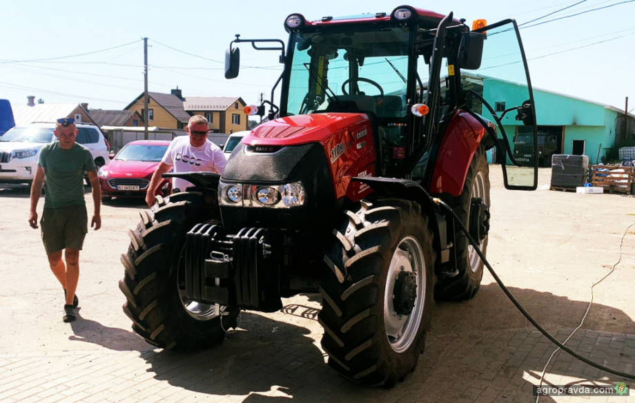 Волинські аграрії закупили трактор CASE IH