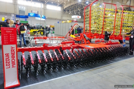 Lozova Machinery представила обновленные агрегаты на выставке «Зерновые технологии» 