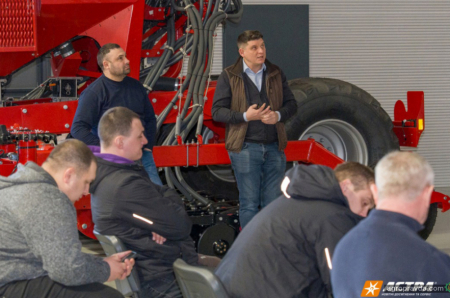 Команда продажів Астра пройшла дводенний інтенсив із техніки HORSCH