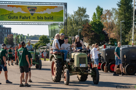Як пройшла одна з найбільших зустічей 500 історичних тракторів Fendt Dieselross
