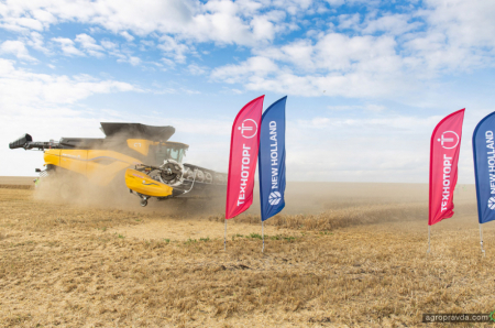 ТЕХНОТОРГ презентував інноваційний комбайн нового покоління New Holland CR11
