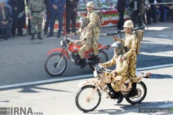Иранскую армию пересадили на квадроциклы и мотоциклы