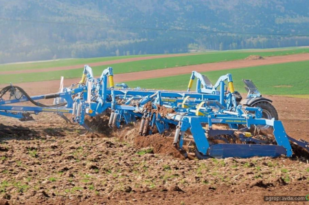 Farmet пропонує ідеальне посівне ложе за один прохід