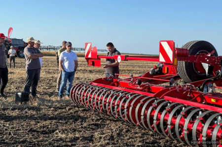 «Астра» та HORSCH представили інновації та техніку в дії