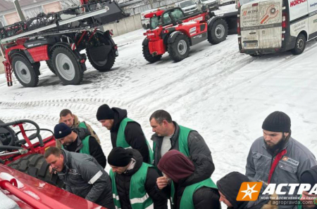 Сервісні інженери АБА «Астра» продовжили навчання по техниці Horsch