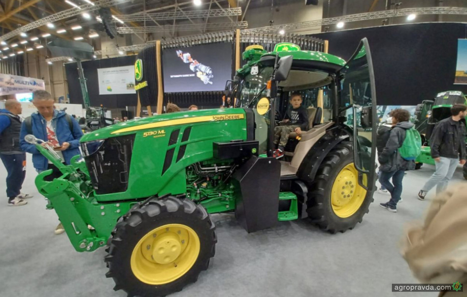 John Deere представив нову серію тракторів 5ML