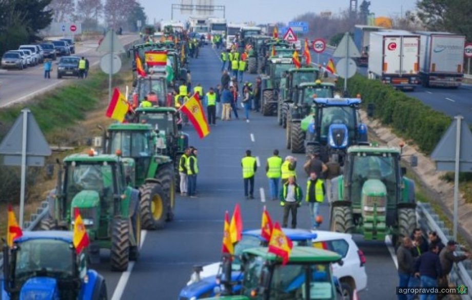Почались протести фермерів ще однієї країни