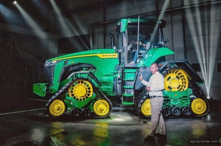 Самый совершенный трактор John Deere начинает выходить на рынки