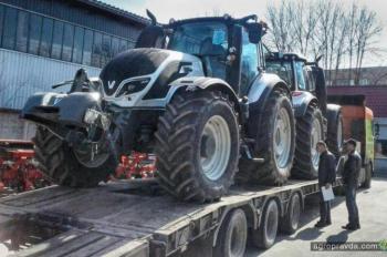 Первые тракторы Valtra отправляются в хозяйства Украины
