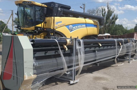 На полях Харківщини почала працювати ще одна жниварка MAIZCO з комбайном New Holland