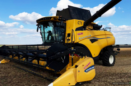 New Holland CR8.90 - серед лідерів на полі