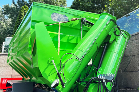 В Україні представили новий агро-бункер PA-AGRO-30-2 для продуктивної роботи в полі