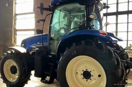 Господарство Хмельниччини обрало трактор New Holland T6050
