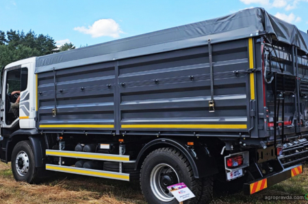 Аграріям представили зерновоз Daewoo Maximus на виставці «Агро Львів»