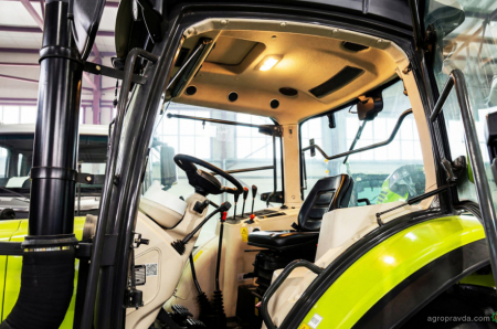 В Україні стартували офіційні продажі оновлених тракторів ZOOMLION RN 1104