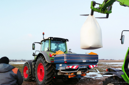 В Україні представили потужний тандем: трактор Fendt + розподільник добрив Bogballe