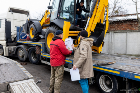 USAID надало Україні 30 екскаваторів JCB