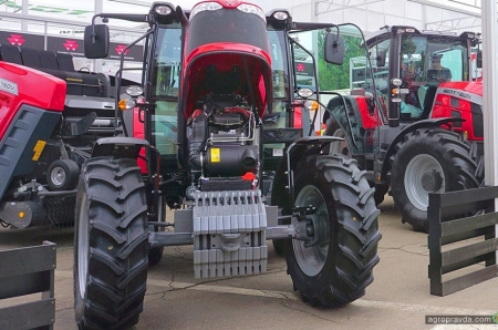 В Украине представили новый трактор для семейных хозяйств