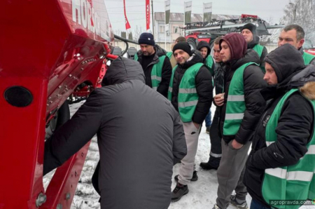 Сервісні інженери АБА «Астра» продовжили навчання по техниці Horsch