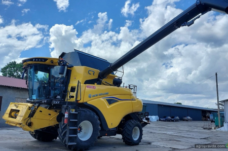 Новий New Holland CR7.90 з IntelliSense працюватиме вже цього сезону на Харківщині