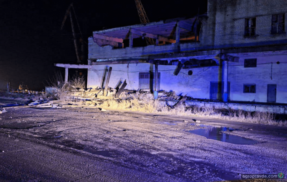 Ворог пошкодив складські приміщення зерносховищ на Одещині