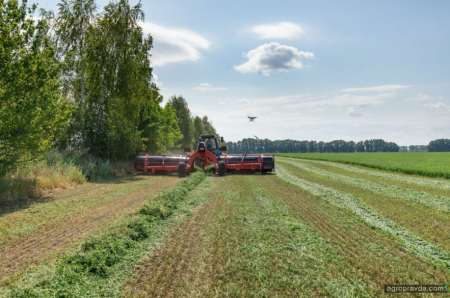 KUHN продемонстрував ефективні рішення для заготівлі кормів