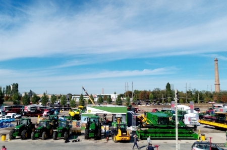 В Украине стартовала выставка сельхозтехники АгроЭкспо-2020. Фото