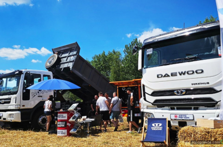Аграріям представили зерновоз Daewoo Maximus на виставці «Агро Львів»