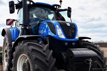 Перший в Україні New Holland T7.300 - вже в полі