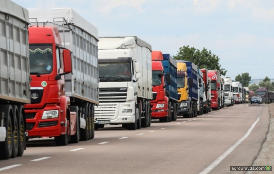 Експорт через українсько-польський кордон скоротився на 40%