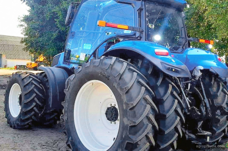 На Чернігівщині працює трактор нового покоління New Holland T8 Genesis
