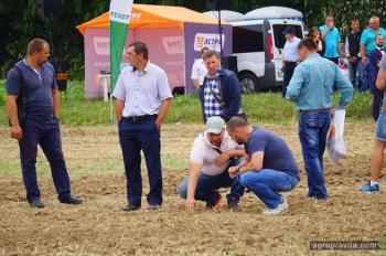 Новинки мировых брендов сельхозтехники представили в Винницкой области