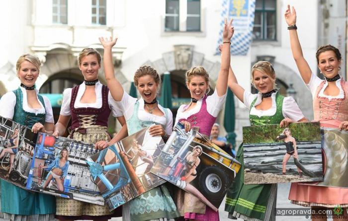 В Германии специально для фермеров выпустили эротический календарь