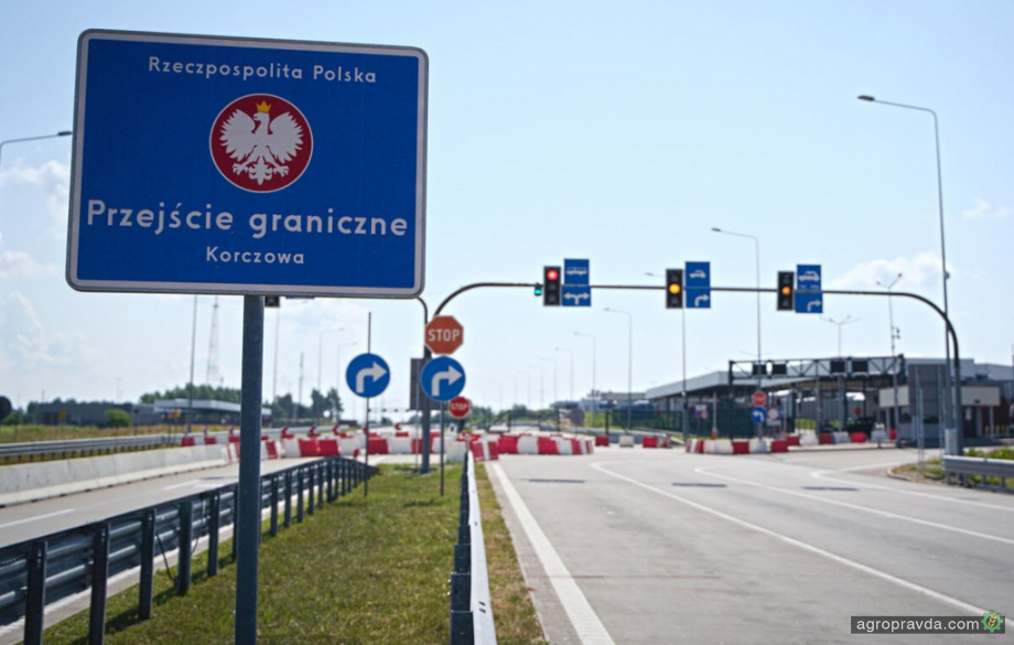 Поляки відновили блокування пропускного пункту «Корчова - Краківець»
