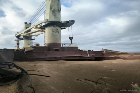 Росія вдарила ракетою по цивільному кораблю у Чорному морі