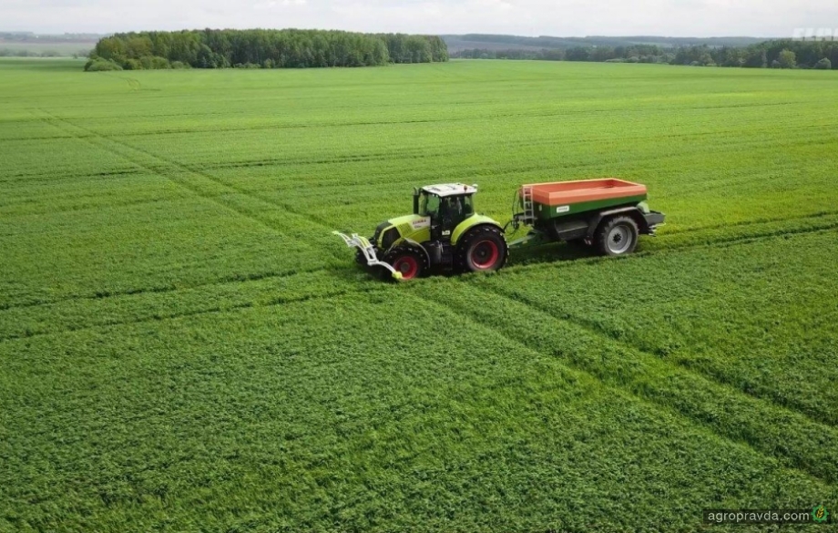 Аграрії закликають виробників на поставляти в Росію сільгосптехніку