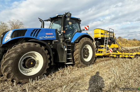 Як працює трактор New Holland T8.435 Genesis у парі із сівалкою Claydon Hybrid T