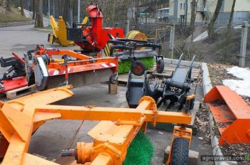 Тракторы Януковича