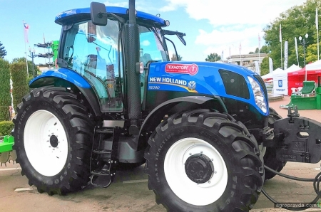 В Киеве представили трактор New Holland T6090