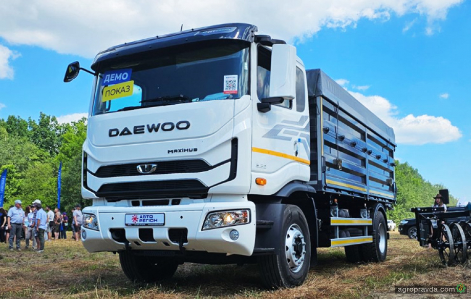 Аграріям представили зерновоз Daewoo Maximus на виставці «Агро Львів»