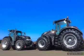 Эти загадочные черные тракторы. Фото