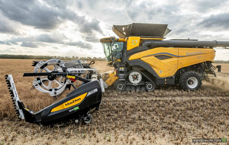 Як працює жниварка MacDon з комбайном New Holland CR11