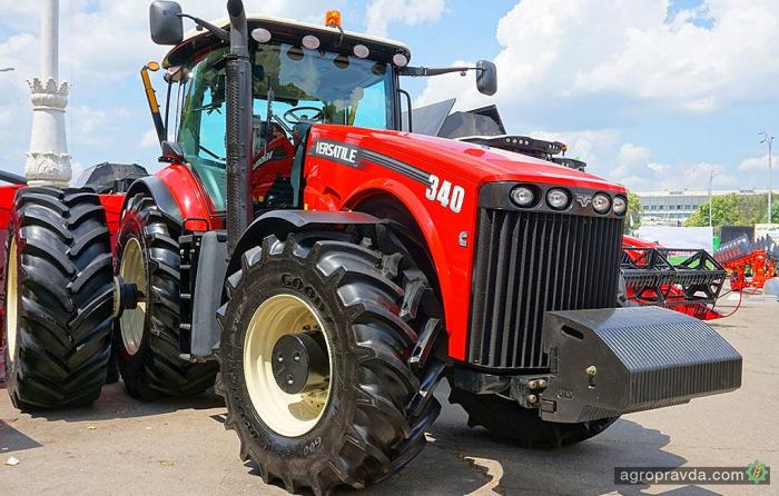 В Украине представили новый трактор Versatile