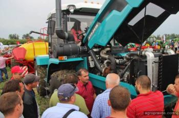 Тракторы ХТЗ показали на Дне Поля Lozova Machinery