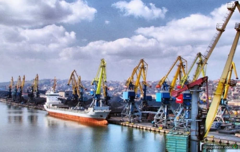 Частина морських портів в Україні припиняє свою роботу