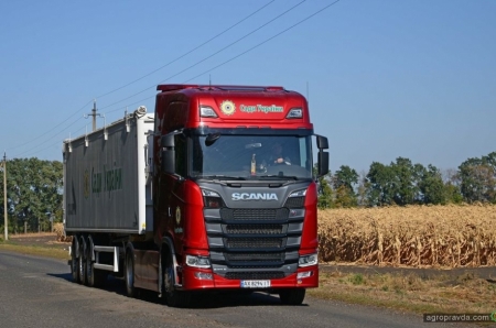 Scania впервые поставила модель V8 для аграрного сектора. Фото