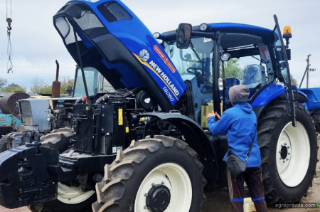 Господарство Харківщини обрало трактор New Holland T6050 Electro Command