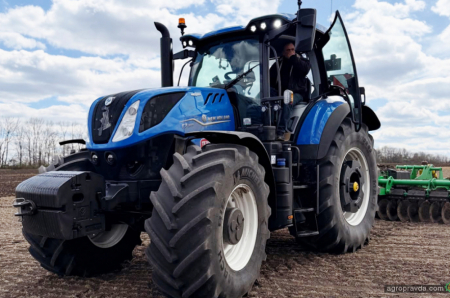 Перший в Україні New Holland T7.300 - вже в полі